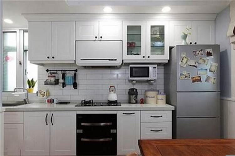 厨房在家里的那个位置好