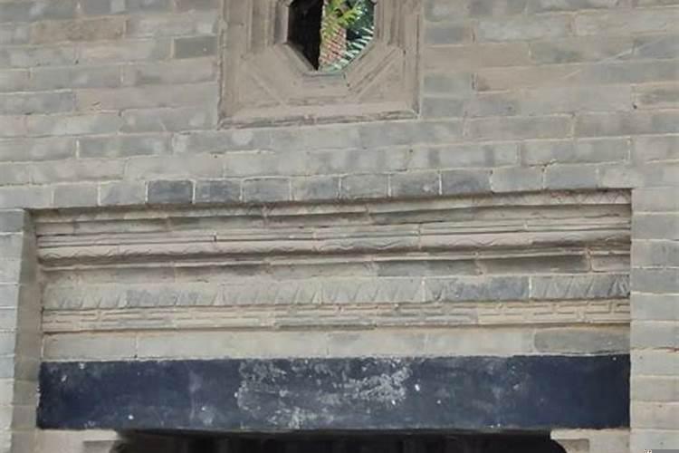 梦见老家的大山到了自家大门口