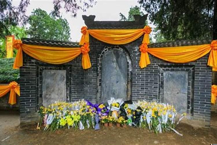 今年下葬的合适日期