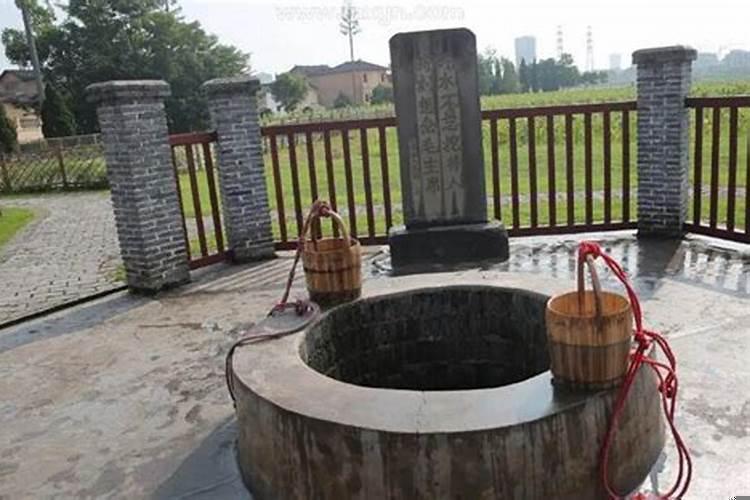 梦见挖粪是什么意思周公解梦