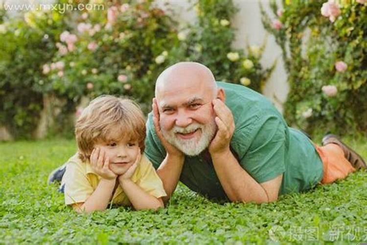 梦见在学校上楼
