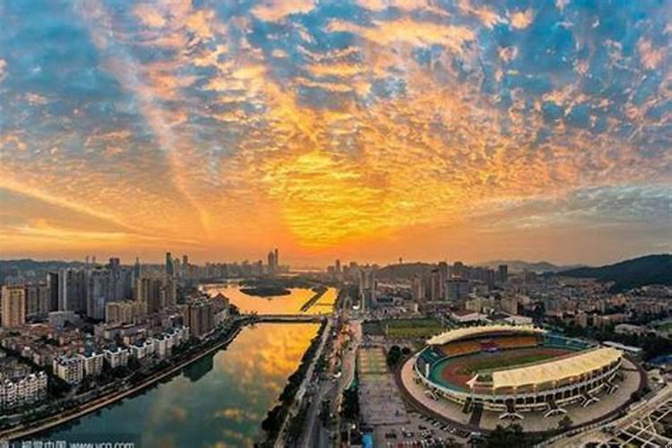 中国哪个城市最适合居住房价便宜