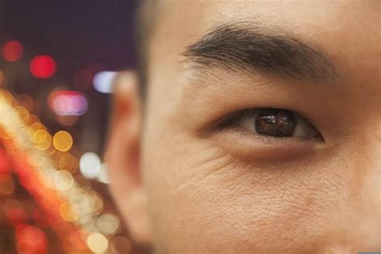 男人什么面相犯桃花？男生桃花运好