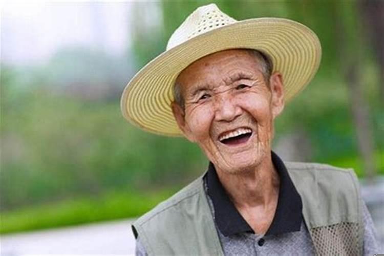 梦见老人死了什么预兆