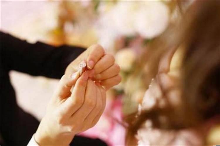 会亲家和订婚区别是什么