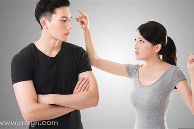 孕妇梦见跟老公吵架闹离婚老公不离