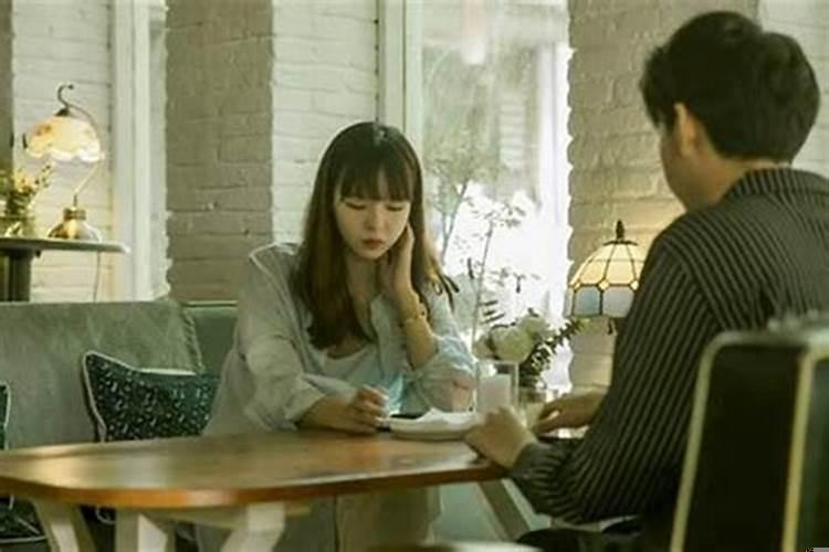 算命有小人什么意思？算卦算出来背后有小人怎么破