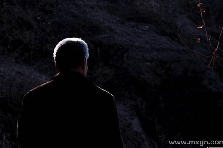 梦见死去的伯父是什么意思