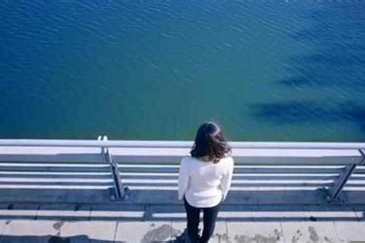 梦见一个女的喜欢我