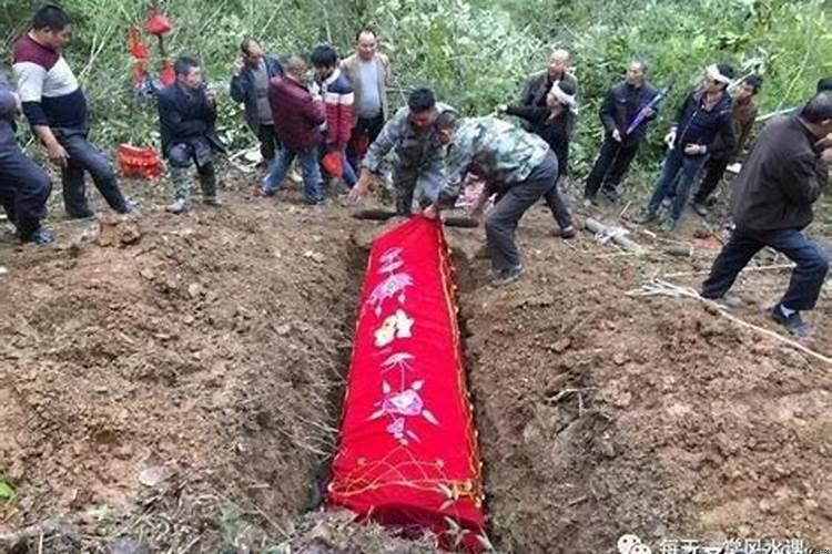 家里迁坟有什么讲究