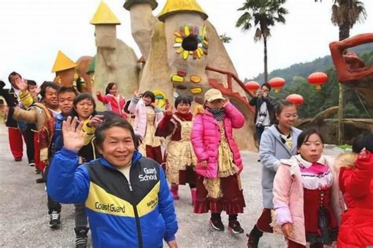 小人国中人们的身高大约是，小人中的小人是什么意思