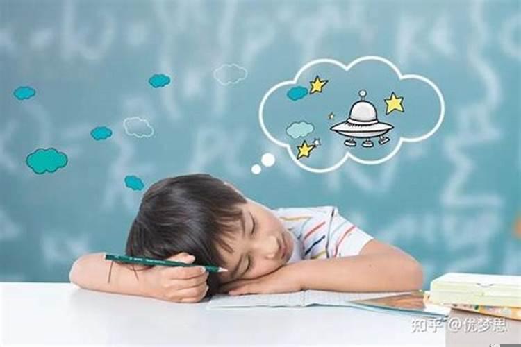 做梦梦到多年不见的小学同学?梦到一个陌生男子