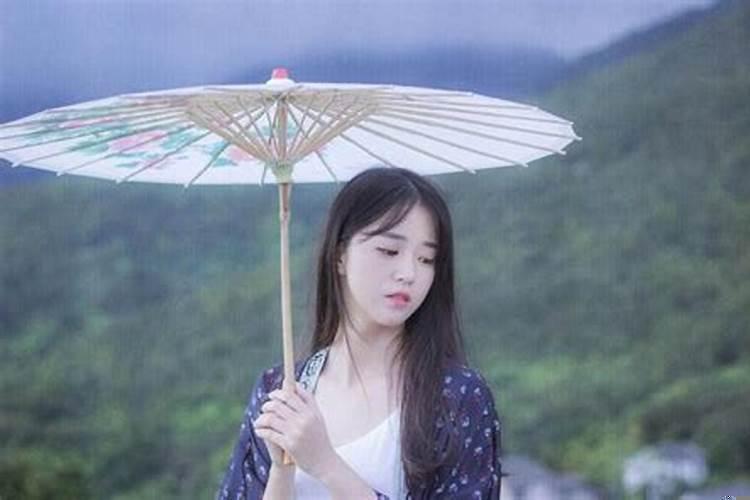 女人要走桃花运的征兆(女性桃花运旺什么意思)