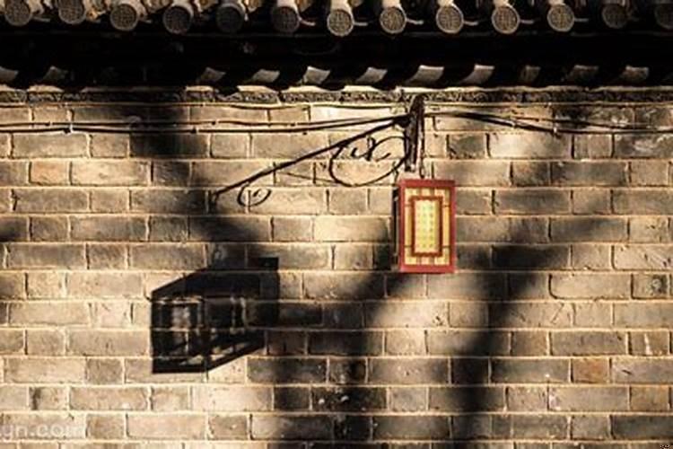 梦到前夫找了个新对象（梦见前夫要复合是什么意思呀）