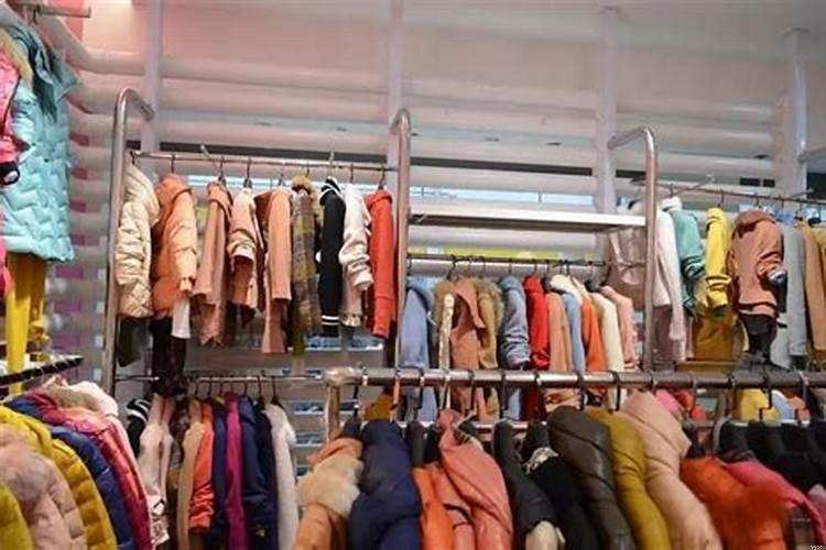 选服装店需要哪些位置条件