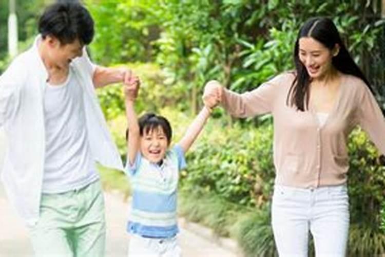 梦见自己一家人什么意思?梦到亲人生病住院了