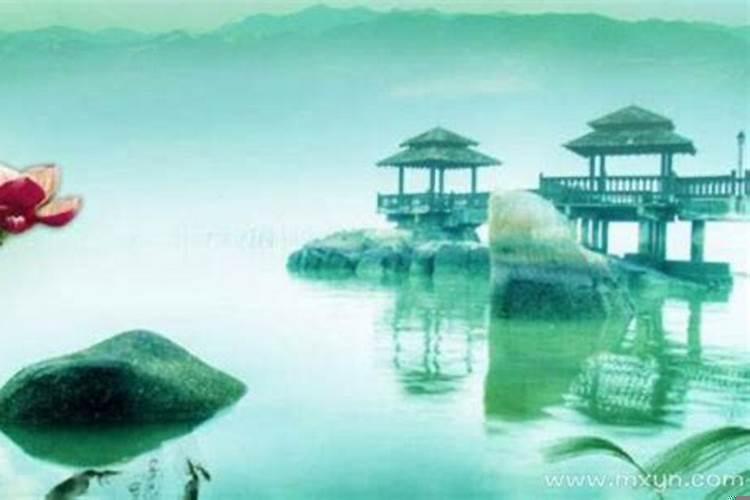 梦见已故的父亲在棺材里又活过来，做梦梦见父亲躺在棺材里