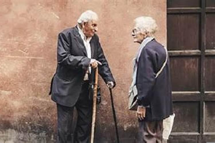 梦到死去的姥爷（梦见过世的姥爷是什么征兆周公解梦）