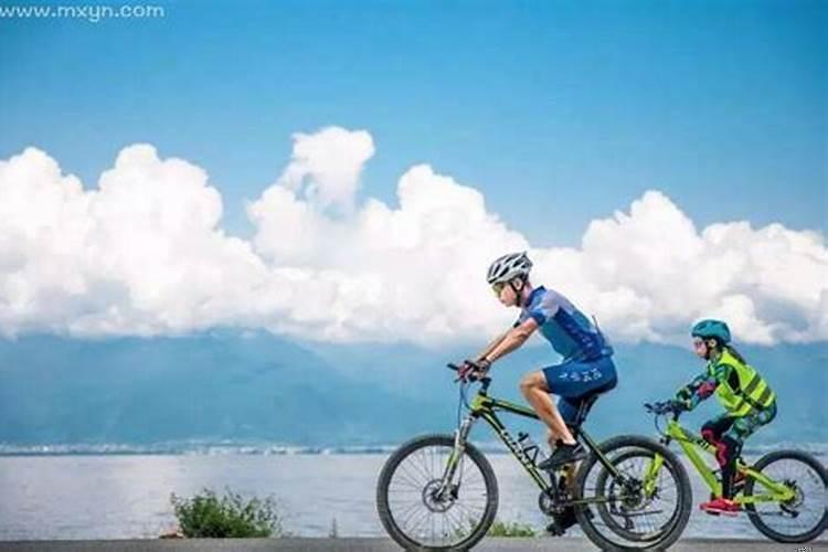 梦见骑车下坡是什么意思？梦见骑车下坡什么意思