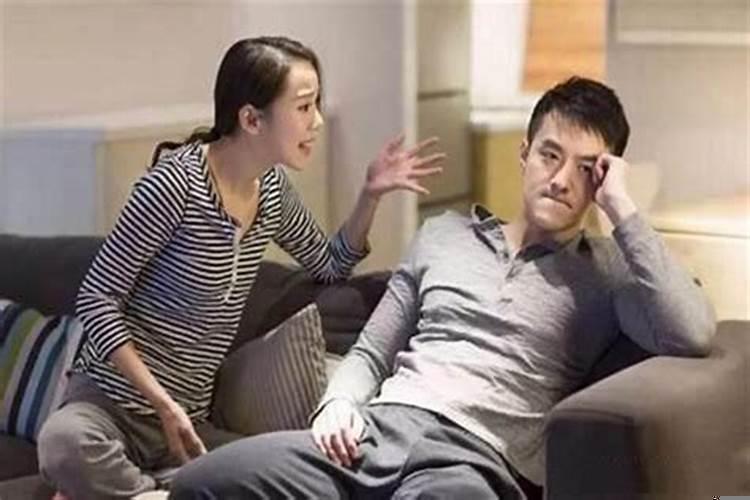 夫妻生气吵架（结婚闹着玩怎么闹下去）