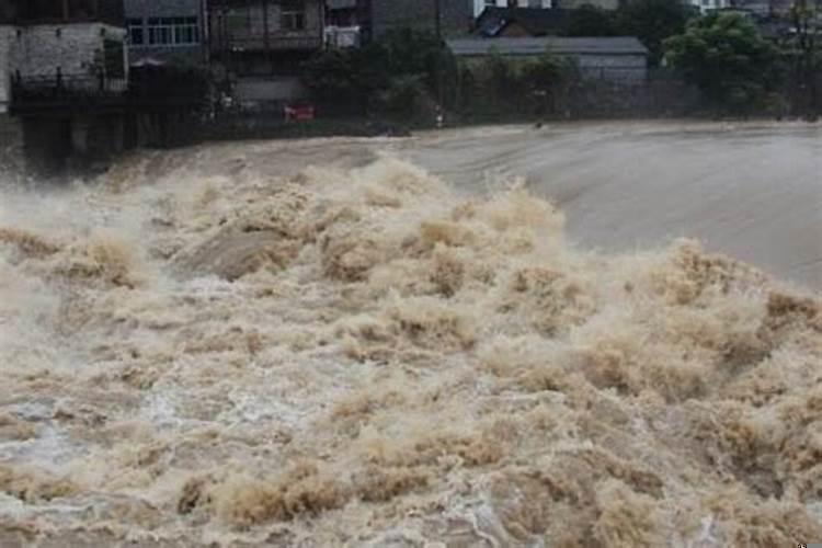 梦见大水来了有什么预兆嘛？梦见洪水来了是什么征兆