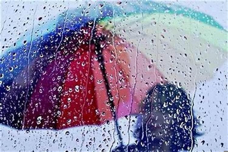 梦到淋了很大的雨 老人梦见下雨好不好