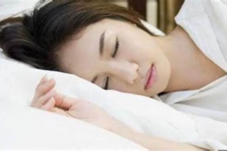 梦到陌生女人是什么意思？梦见很神秘的女人是什么预兆