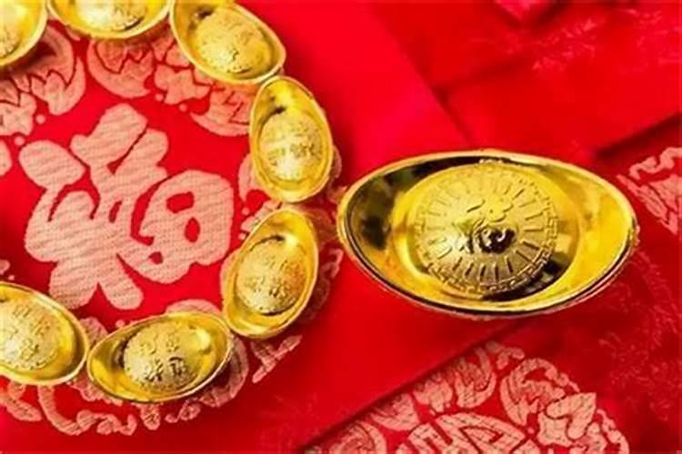 女人十年大运走偏官运（如何走偏财运）