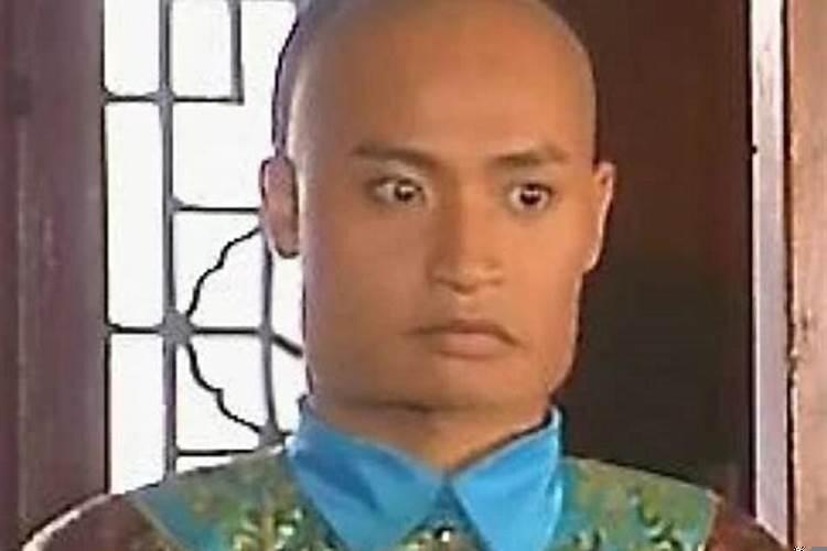 做了个噩梦被吓醒了周公解梦（梦见被蛇咬了手是什么意思）