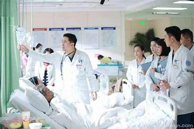 做梦医生说得了多种病？梦见叔叔病了是什么