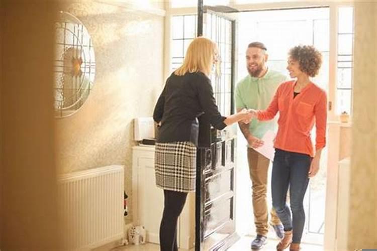 经常梦见陌生人闯进家里代表什么？梦见家里进陌生人是什么预兆