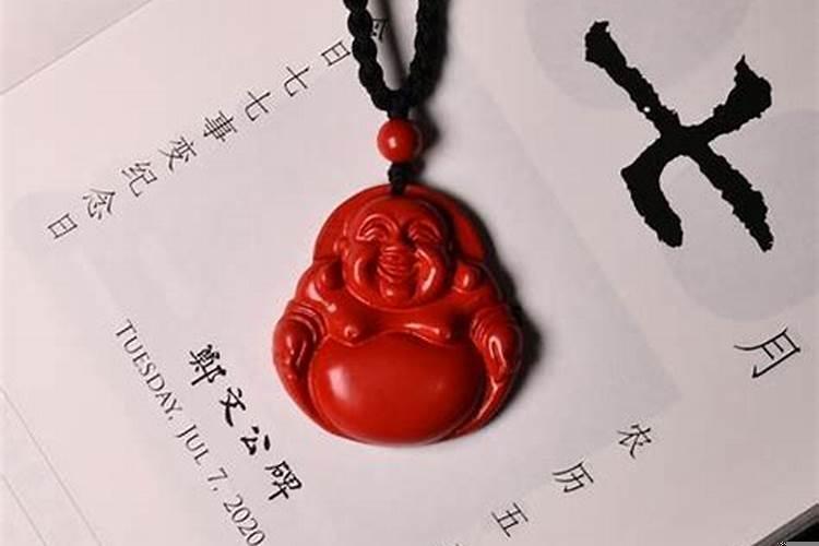 女人佩戴弥勒佛好吗