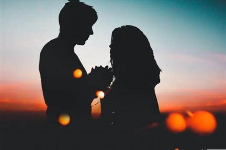 为什么梦到自己有女朋友了？单身女人梦见有男朋友什么意思？