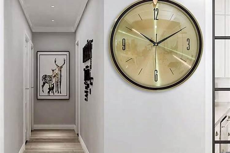 时钟对着阳台门好不好