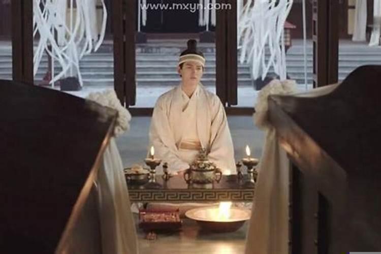 做梦看见别人带孝布，梦见包孝帕是怎么回事