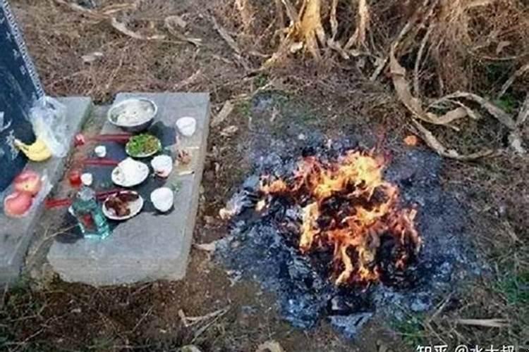 一月不上两次坟的风俗是什么原因