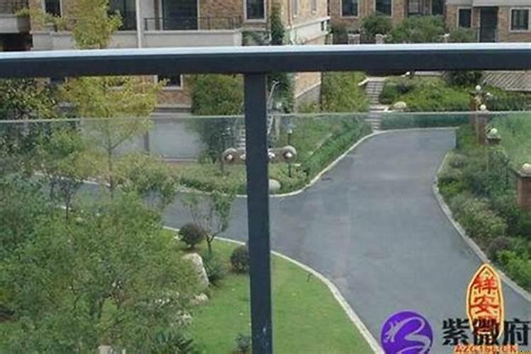 房子冲马路怎么处理