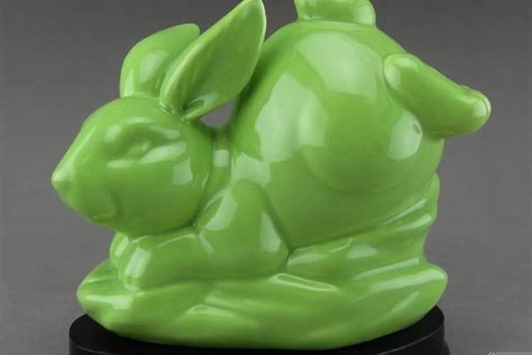 属兔的人家里摆放什么招财摆件