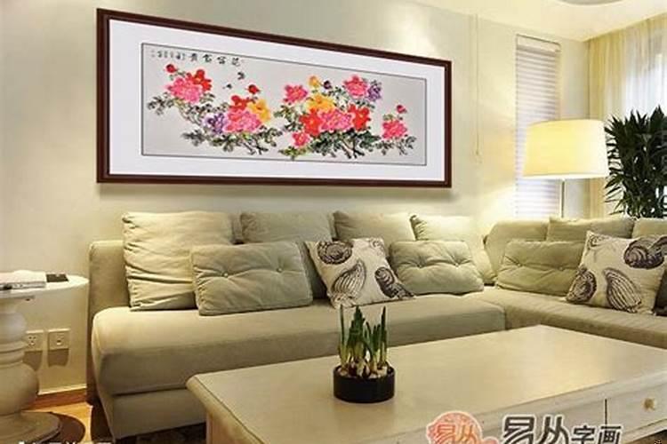 客厅挂那种画最好风水