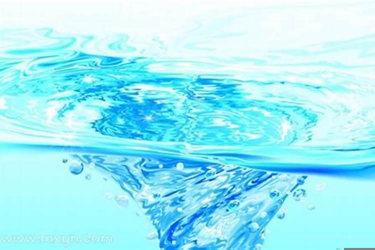 男人梦见水是什么预兆周公解梦