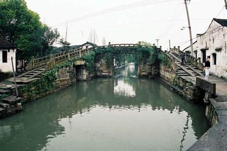 八字桥为什么叫八字桥