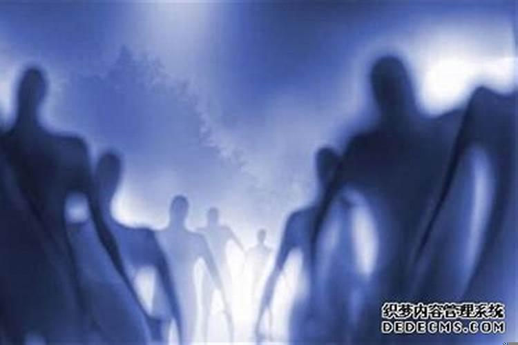 老人死之前是不是能看到鬼