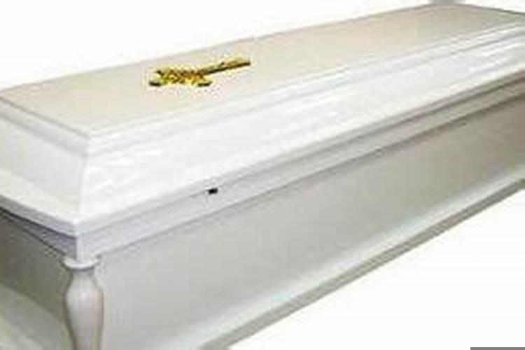 女人梦见白色空棺材