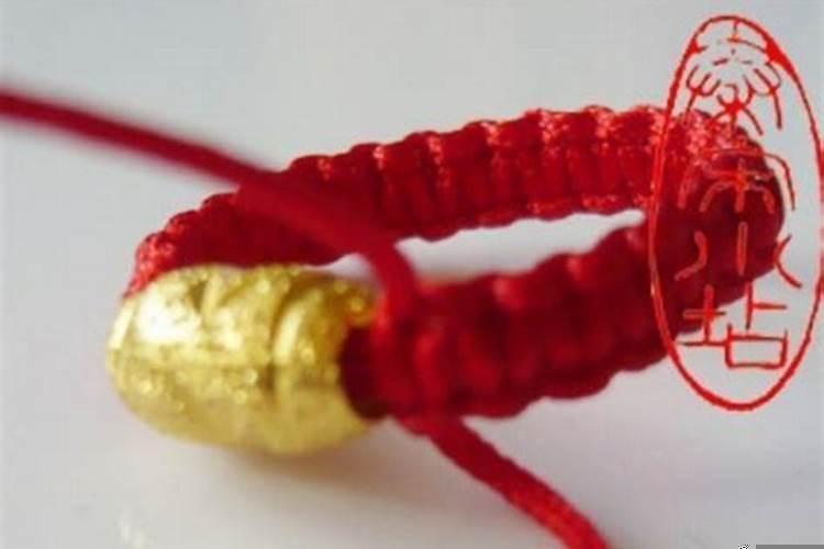 转运珠红黑绳含义