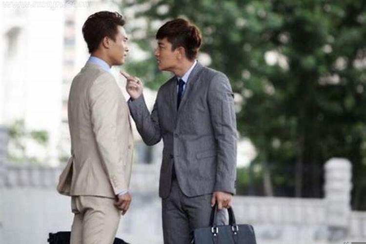 梦见有人精神失常是什么意思