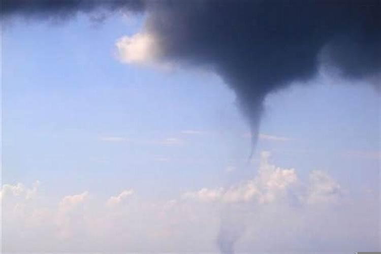 梦见龙卷风好不好