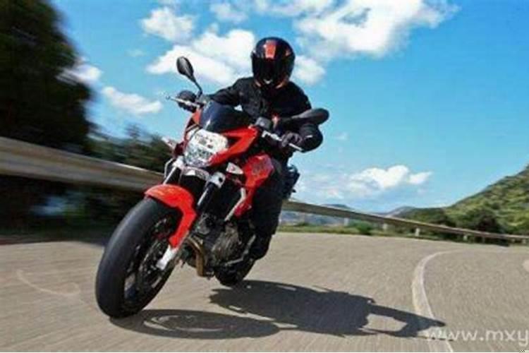 梦见骑摩托车是什么意思别人