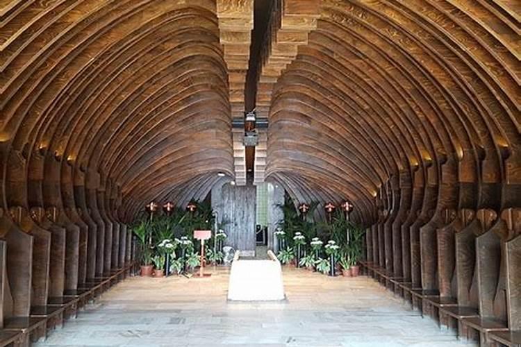 梦见别人死了还在办丧事