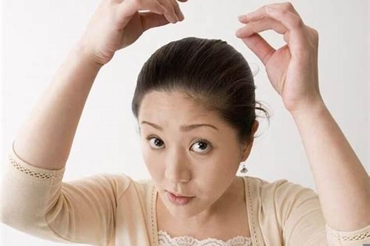 梦见女人有白头发