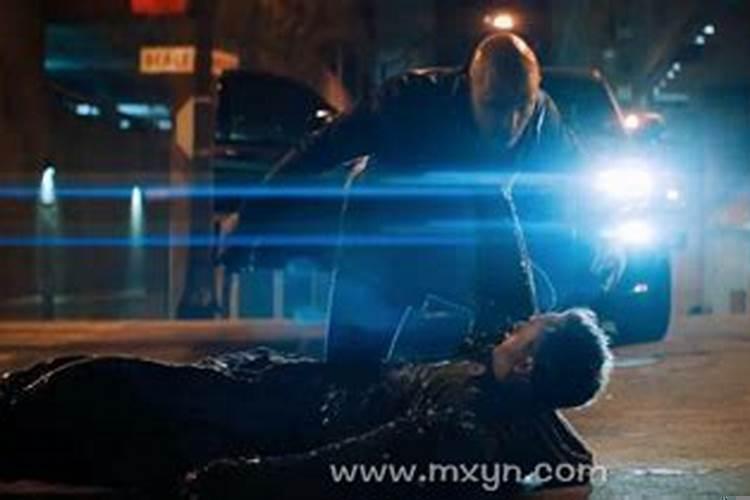 做梦梦见自己被坏人控制